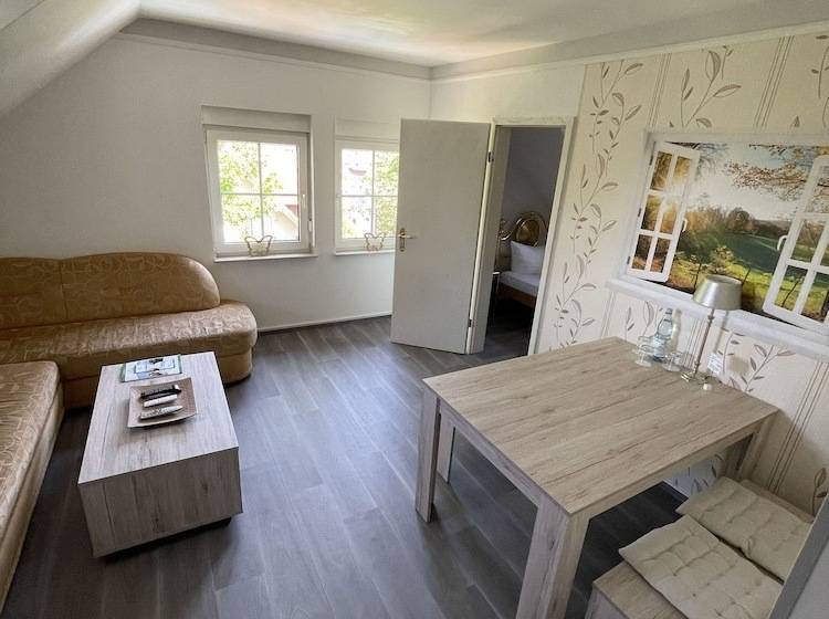 Семейный Номер, Haus Hennesburg, Garni