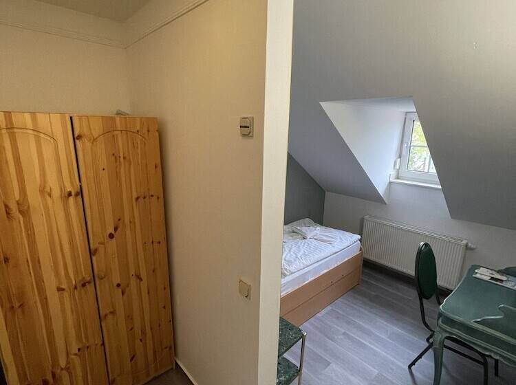 Номер Economy Индивидуальный, Haus Hennesburg, Garni