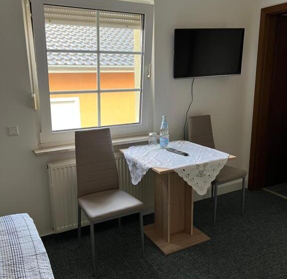 Номер Стандарт, Pension Lydia