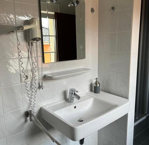 Номер Стандарт, Pension Lydia