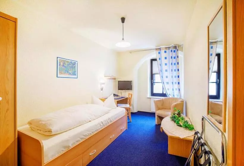 Standard Yhden Hengen Huone, Pension Zum Markt