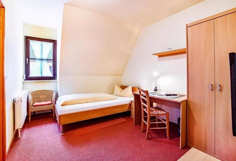 Standard Yhden Hengen Huone, Pension Zum Markt