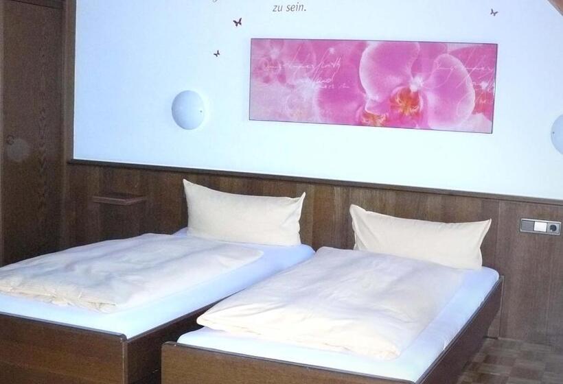 غرفة قياسية, Restaurant Zur Kanne