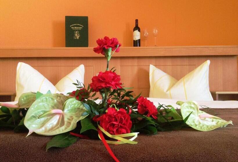 침실 2개 아파트, & Restaurant Zur Weintraube