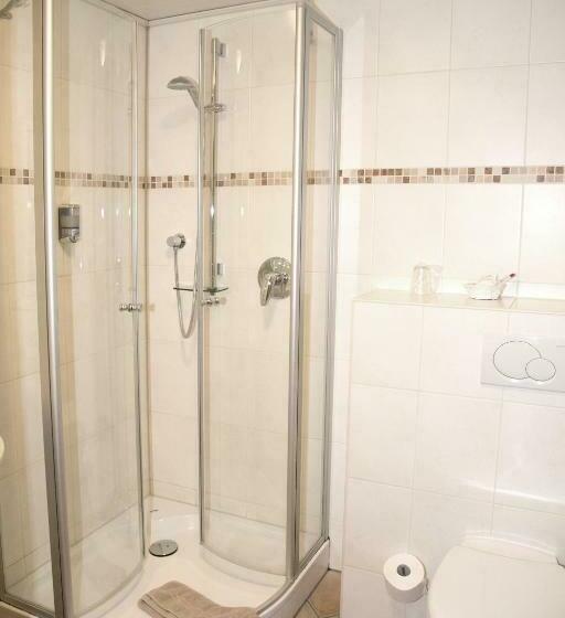 标准间, Zur Alten Quelle