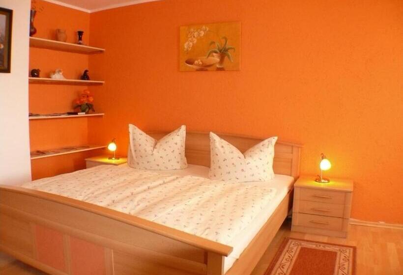 חדר סטנדרט לארבעה, Zur Deutschen Eiche