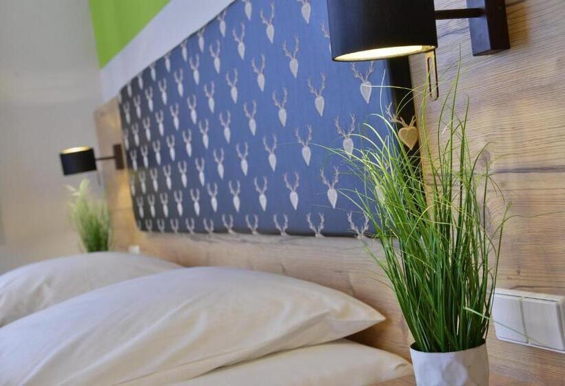 غرفة قياسية ثلاثية, Landhaus Elbert