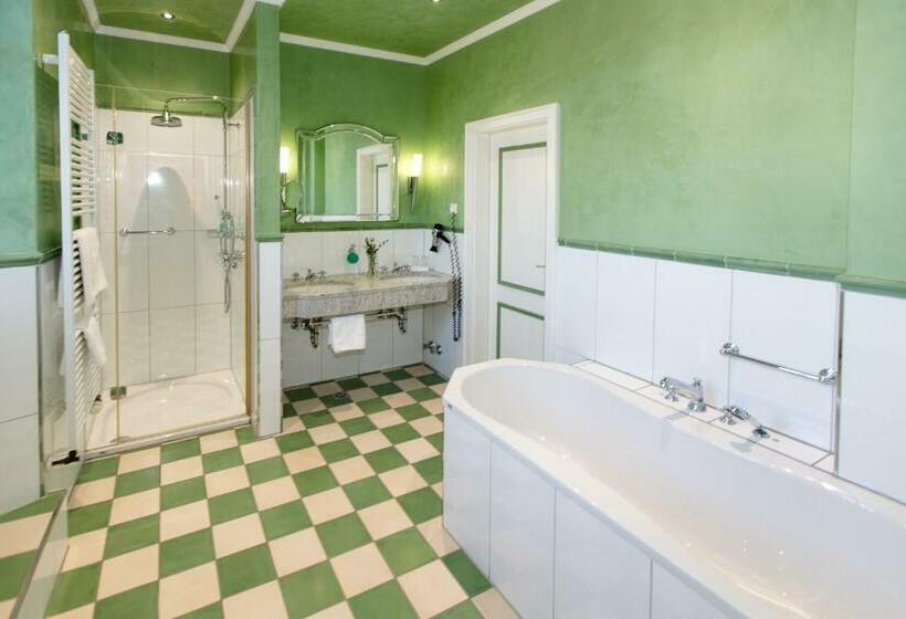 Полулюкс, Romantik Parkhotel Wasserburg Anholt