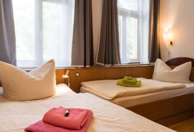 Номер Стандарт, Pension An Der Pillnitzer Schlossfähre
