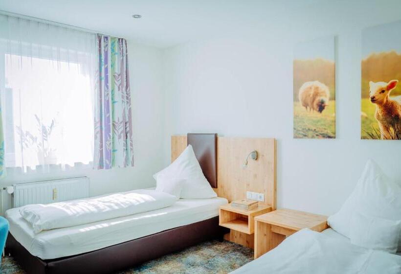 Номер Стандарт Индивидуальный, Garni Hotel Goldenes Lamm