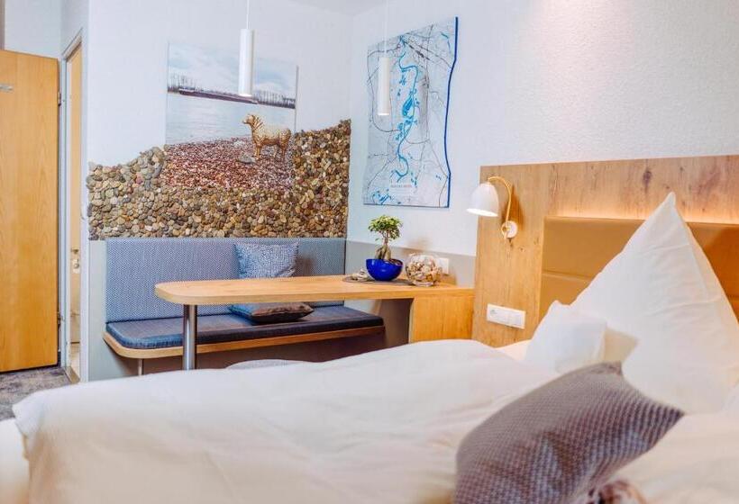 Номер Комфорт, Garni Hotel Goldenes Lamm