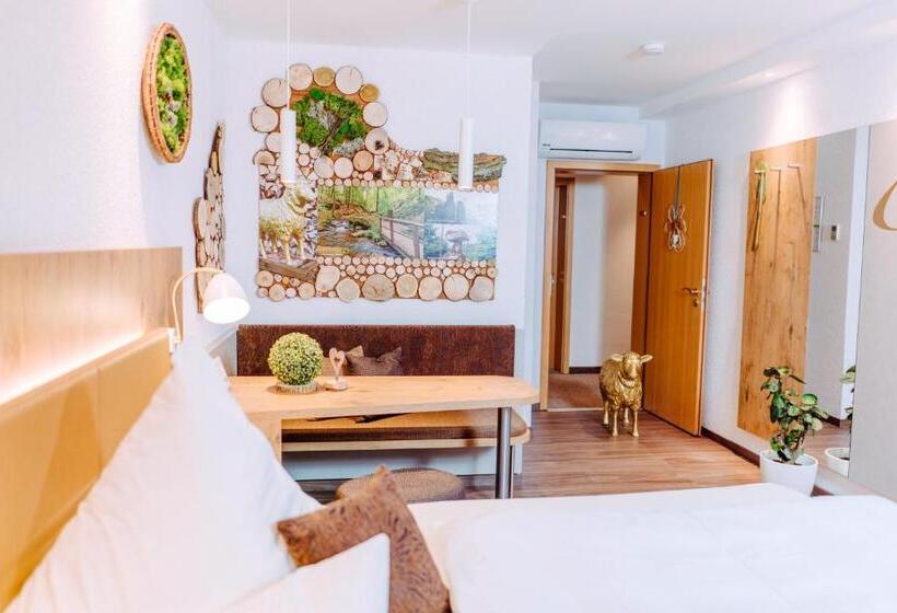 Номер Комфорт, Garni Hotel Goldenes Lamm