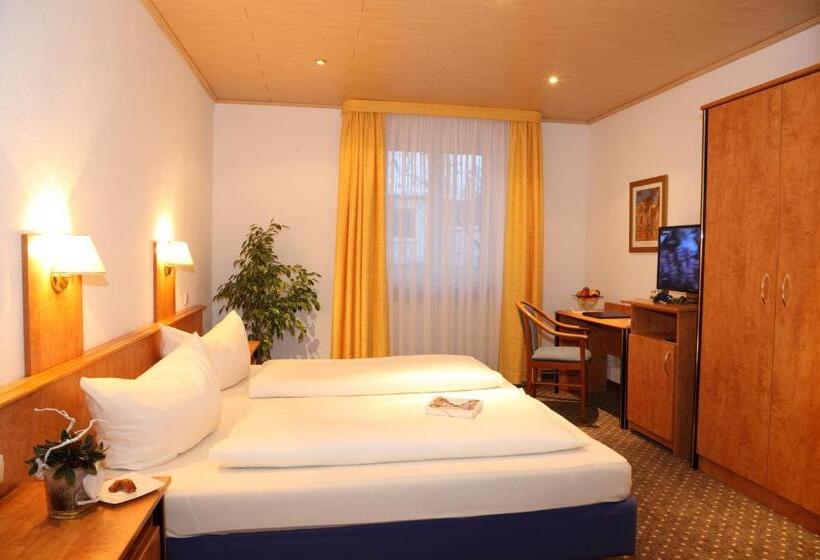 Номер Комфорт, Garni Hotel Goldenes Lamm