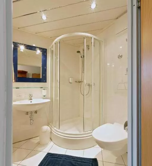 ファミリールーム, Garni Hotel Goldenes Lamm