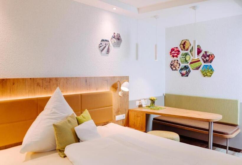 Номер Комфорт, Garni Hotel Goldenes Lamm