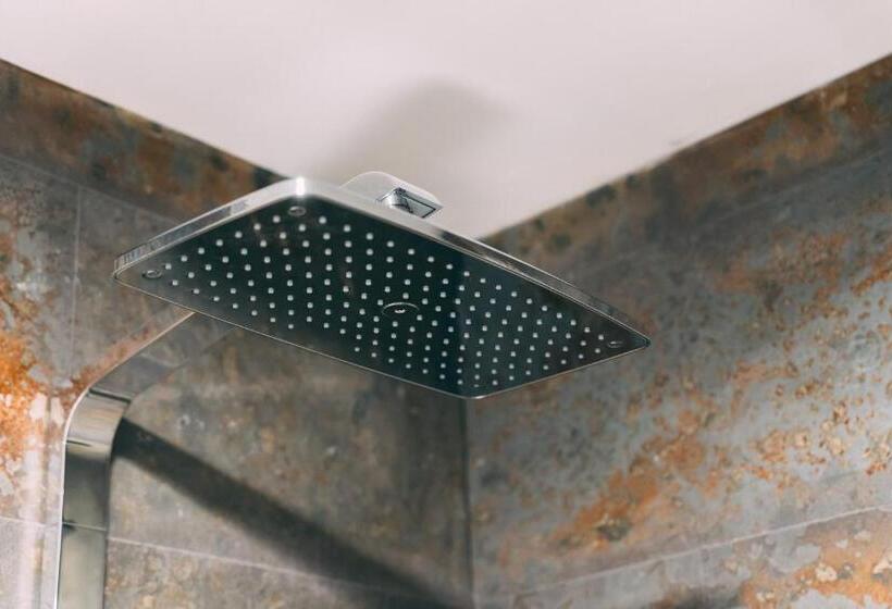 スタンダードスタジオ, Gut Hügle Erlebnishof