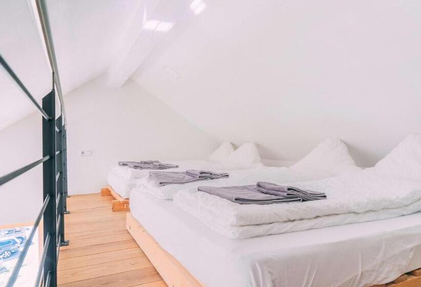 スタンダードスタジオ, Gut Hügle Erlebnishof