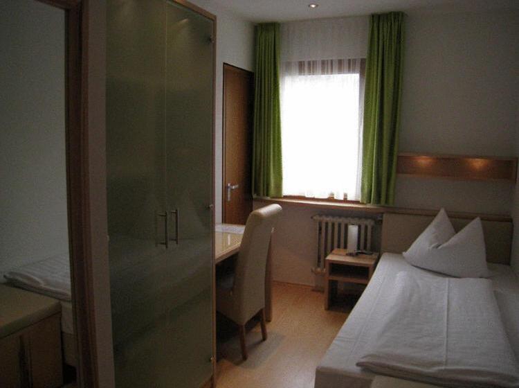 スタンダードシングルルーム, Barbarina