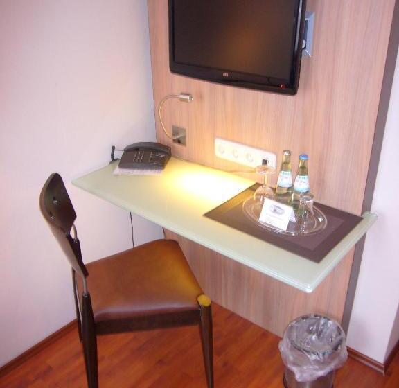 غرفة قياسية فردية, Deutsches Haus Munster