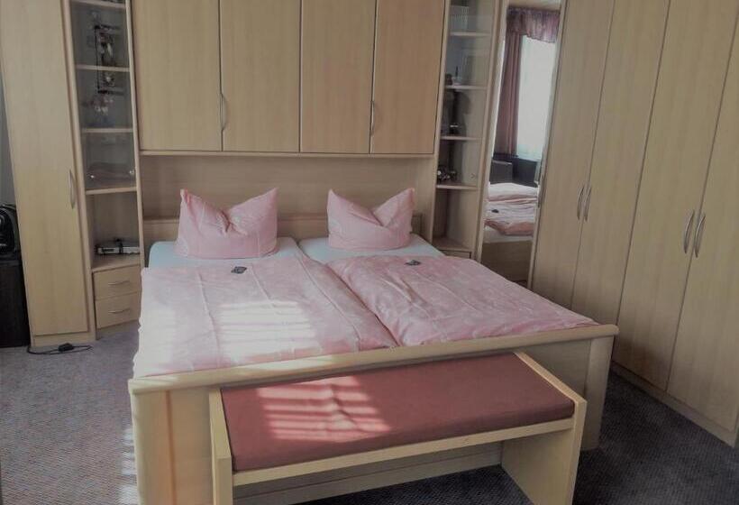 غرفة قياسية, Deutsches Haus Munster