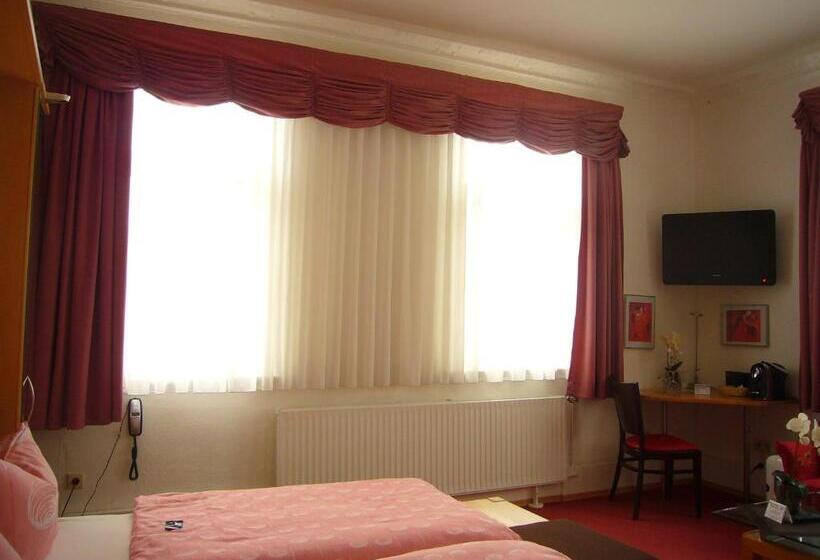 غرفة قياسية, Deutsches Haus Munster