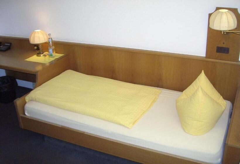 غرفة قياسية فردية, Feuerbacher Hof