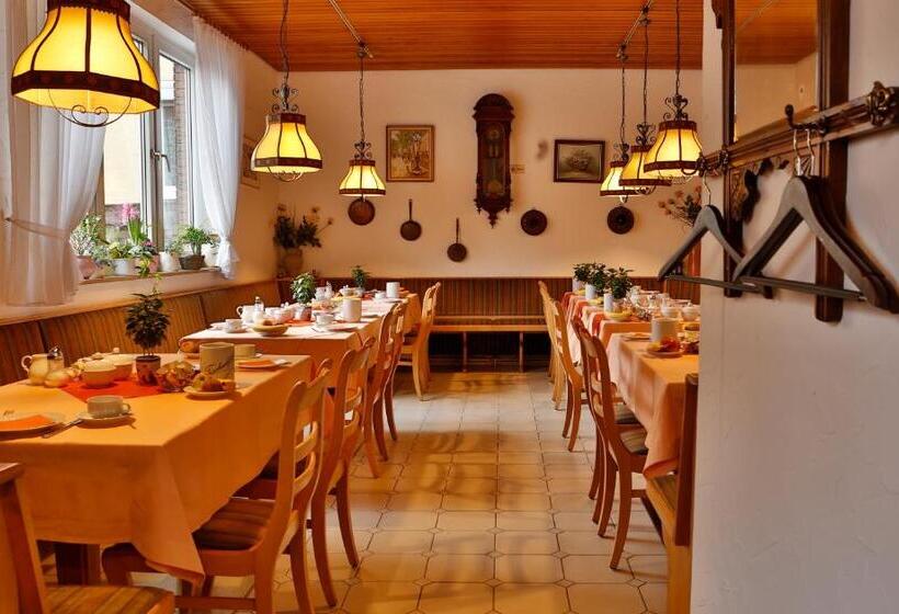 غرفة قياسية, Feuerbacher Hof