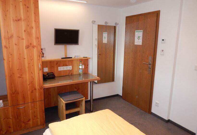 غرفة قياسية فردية, Feuerbacher Hof