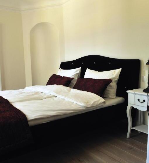 סוויטה, Karolingerhof