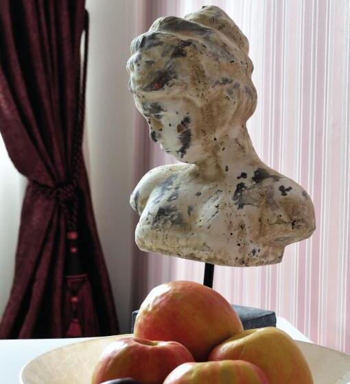 סוויטה, Karolingerhof