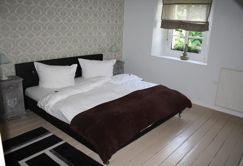 חדר סטנדרט, Karolingerhof