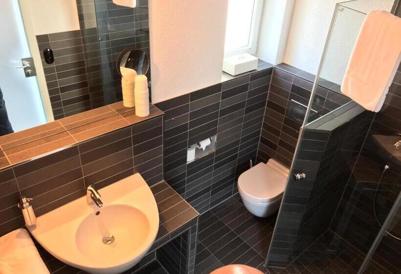 Quarto standard, Marchen Garni