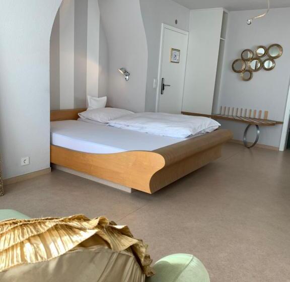 Quarto standard, Marchen Garni