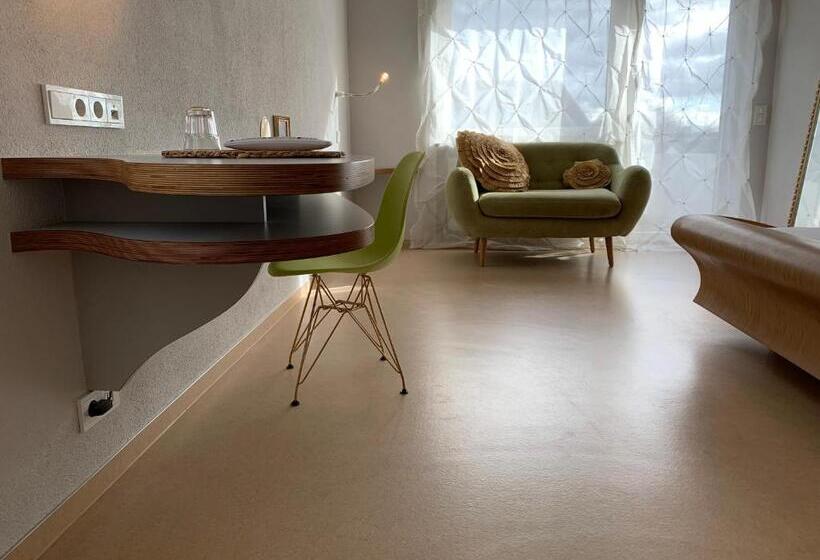 Quarto standard, Marchen Garni