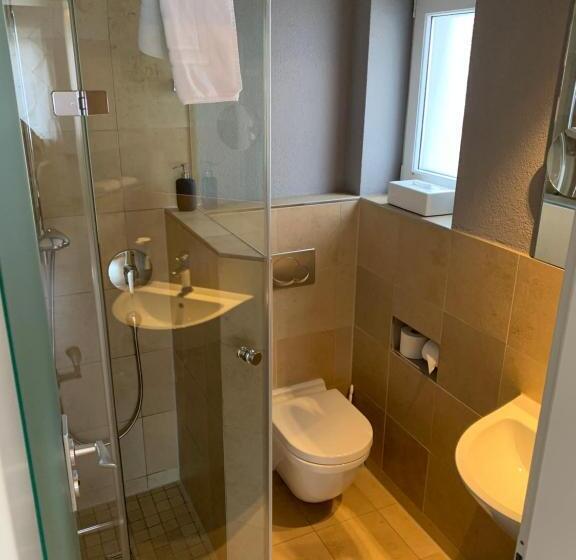 Quarto standard, Marchen Garni