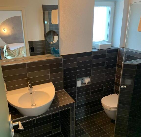 Quarto standard, Marchen Garni