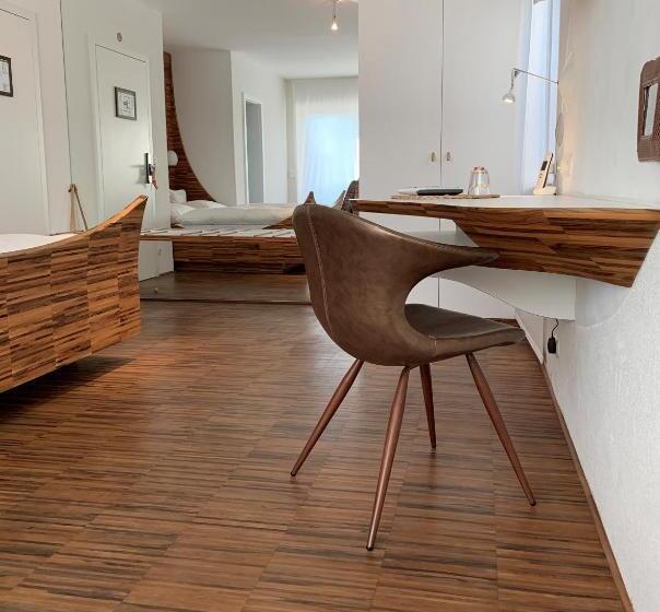 Quarto standard, Marchen Garni