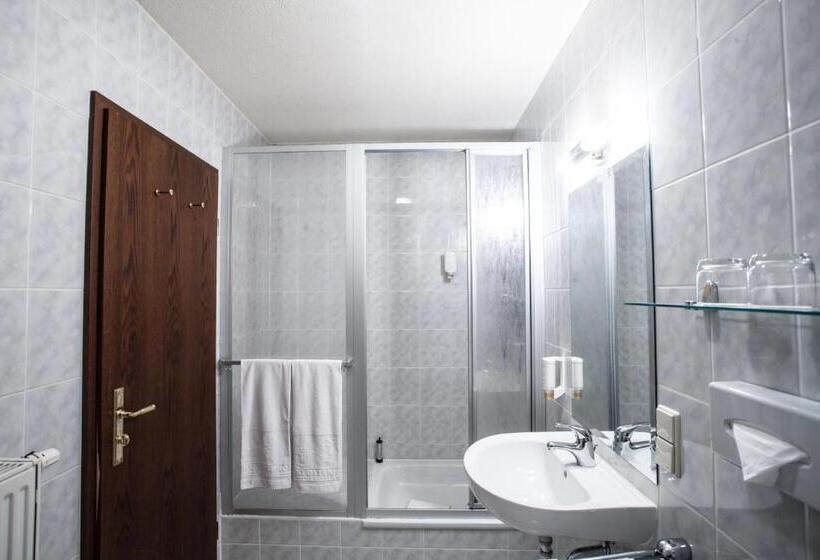 דירת חדר, & Restaurant Klosterhof