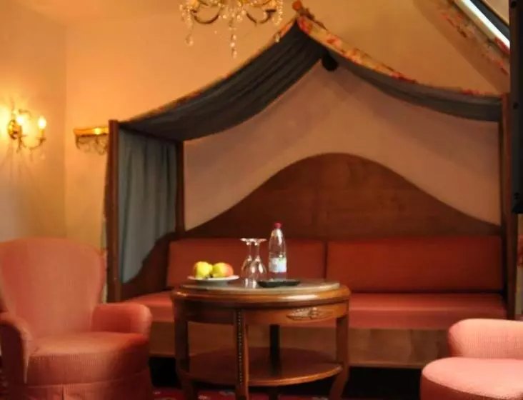 Standard Triple Room, Restaurant Krehl's Linde