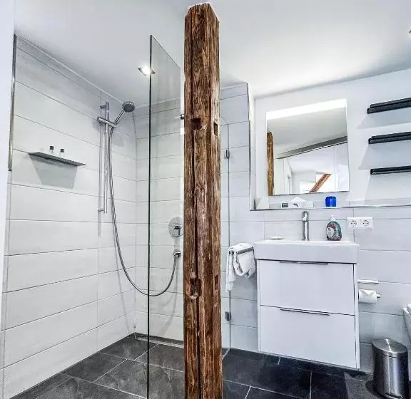1 Bedroom Apartment, Restaurant Krehl's Linde
