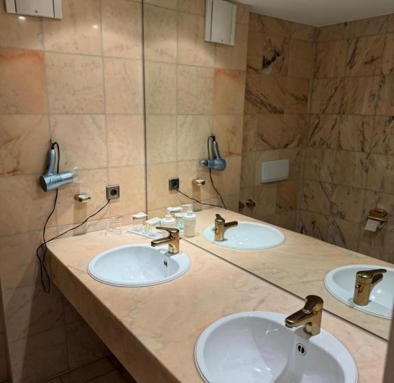 海景标准间带阳台, Seeschau