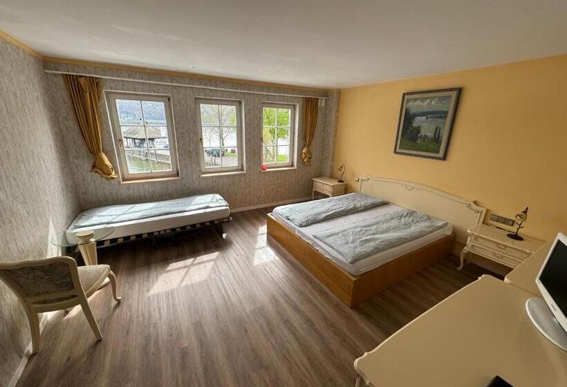 标准三人间, Seeschau