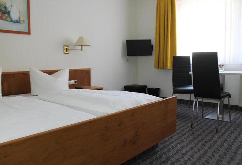 トリプルクラシックルーム, Sonne