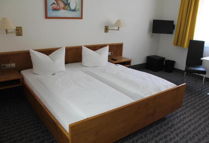 トリプルクラシックルーム, Sonne