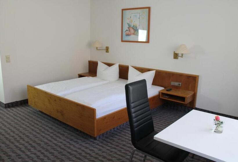 トリプルクラシックルーム, Sonne