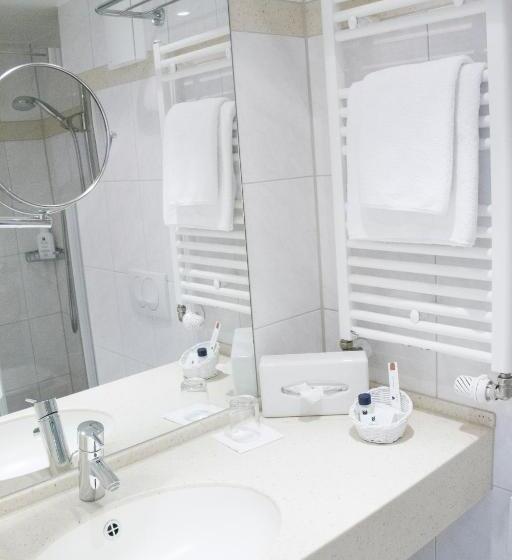 标准单人间, Stausee