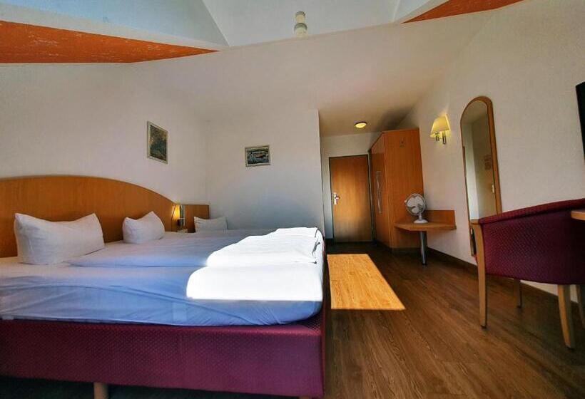 Quarto Triplo Estandar, Sunparc  Shuttle Zum Europapark Rust 4km & Rulantica 2km