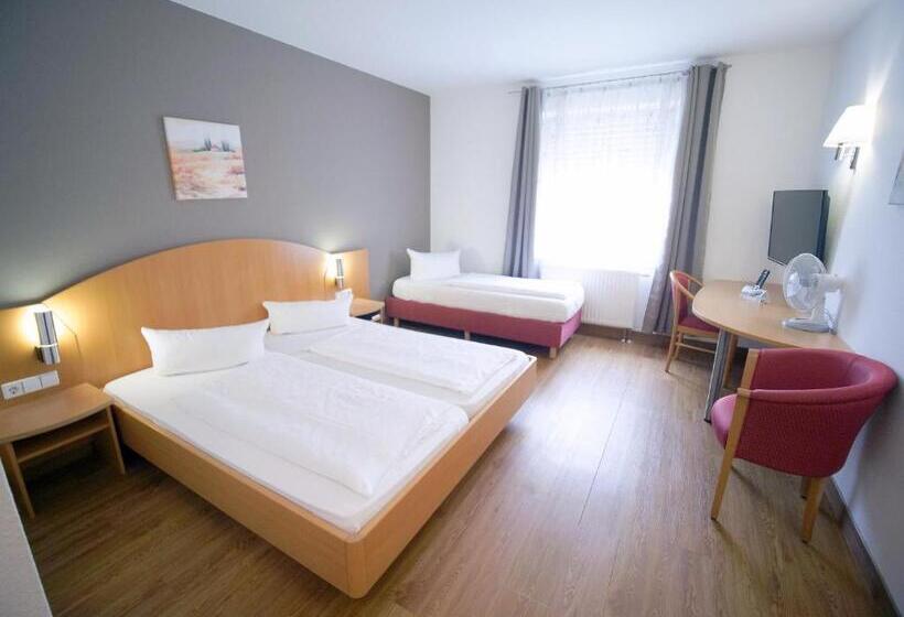 Quarto Triplo Estandar, Sunparc  Shuttle Zum Europapark Rust 4km & Rulantica 2km