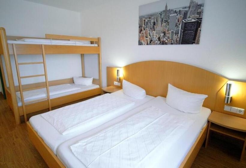 Quarto Quádruplo Estandar, Sunparc  Shuttle Zum Europapark Rust 4km & Rulantica 2km