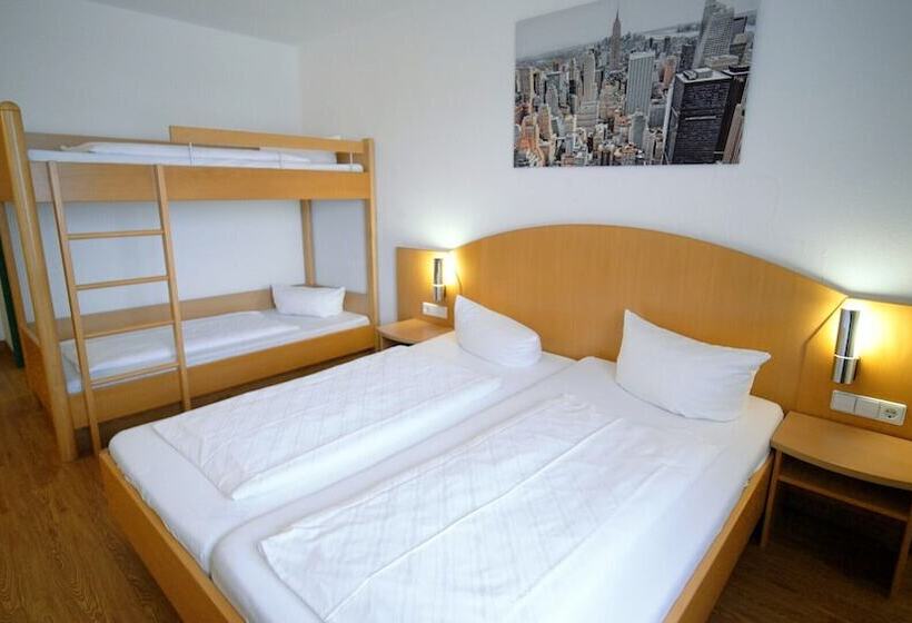 Quarto Quádruplo Estandar, Sunparc  Shuttle Zum Europapark Rust 4km & Rulantica 2km